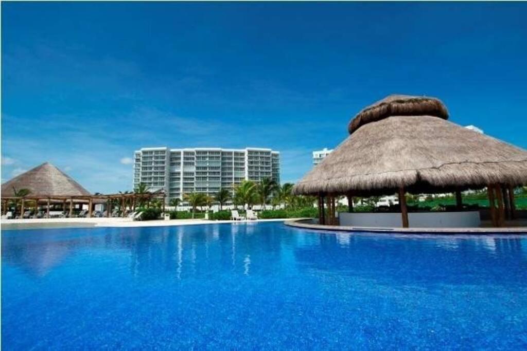 Amara Cancun Beachfront Condo Buitenkant foto