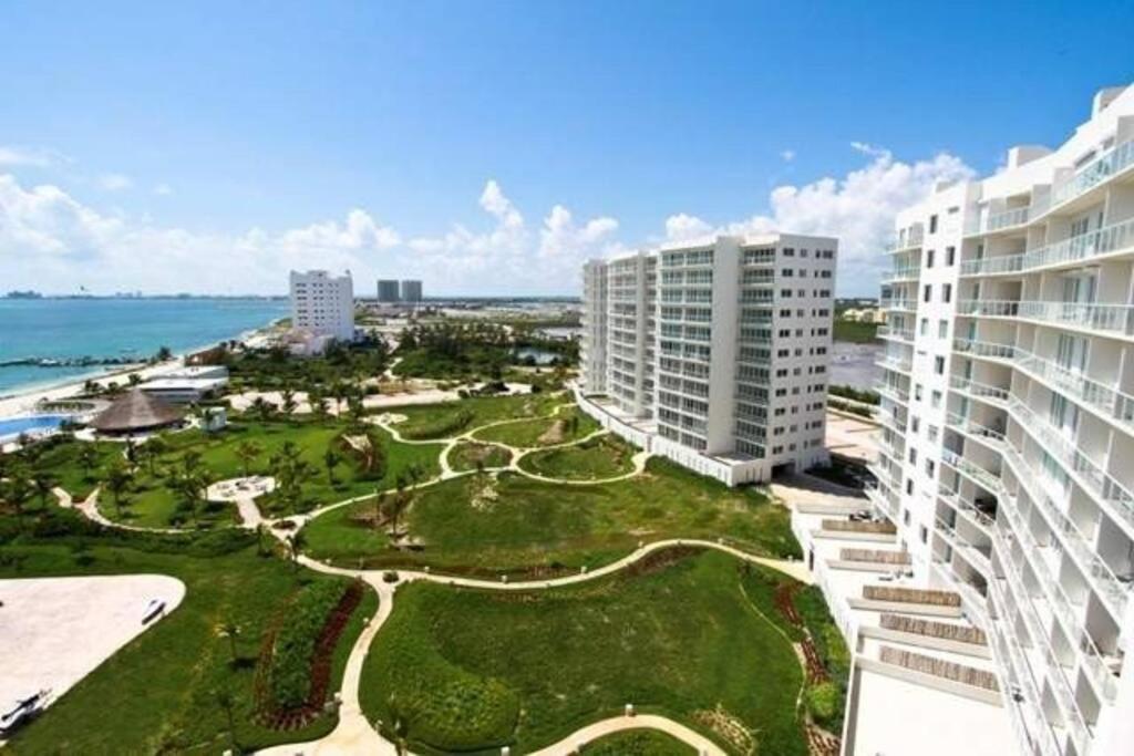 Amara Cancun Beachfront Condo Buitenkant foto